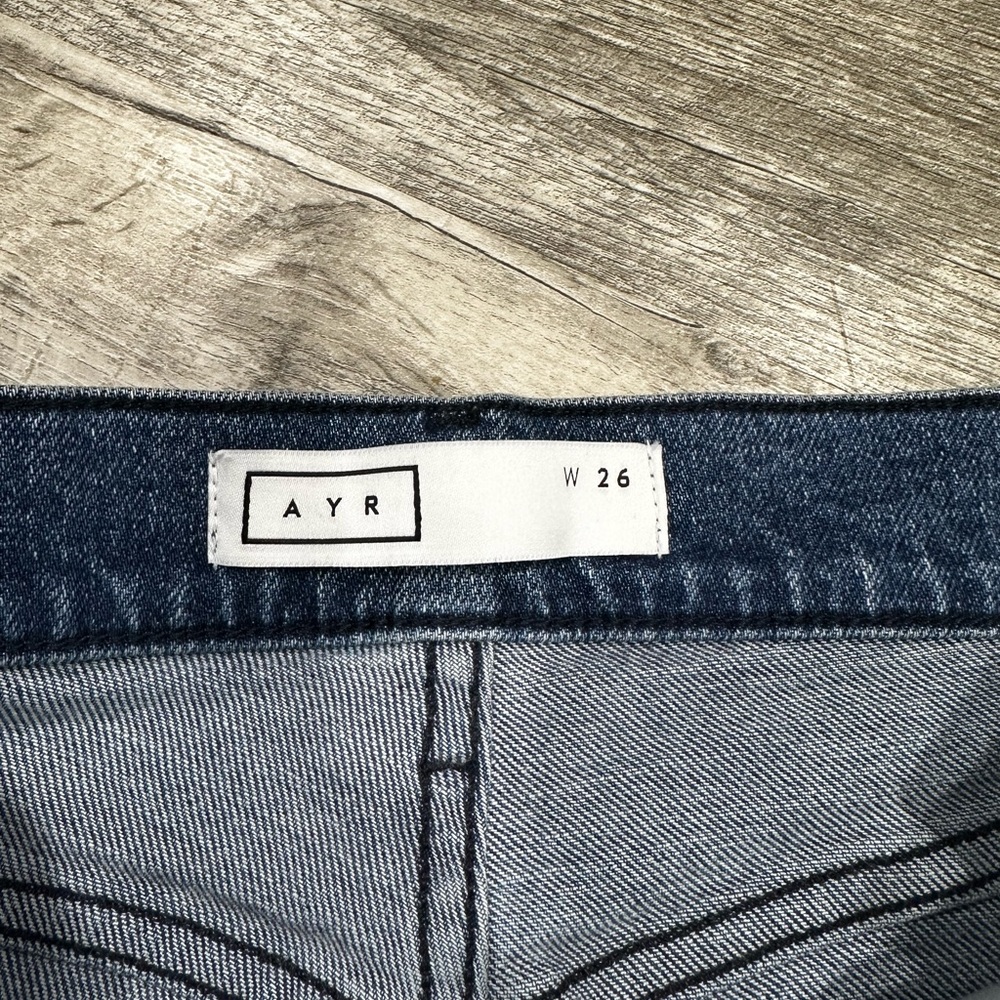 Classic Blue Women's Jeans - Picture 2 of 7